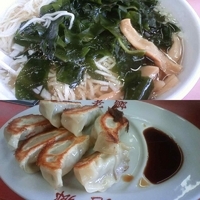 「タンメン 550円 + 餃子 500円」@老郷 本店の写真