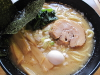 「醤油豚骨らーめん 700円」@一合舎 前橋店の写真