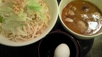 「つけめん（中）+生たまご」@らーめん破顔おおびるの写真