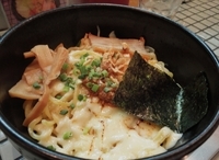 「油そば+焼チーズ 【650円+200円】」@油そば 雷神 市川店の写真