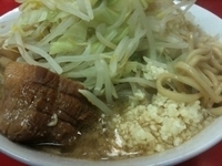 「小ラーメン+豚追加/ニンニク」@らーめん豚喜の写真