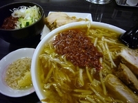 「親方ラーメン【ニンニクアブラ】（750円）+肉増し（250円）+」@三代目 豚の親方! 総本店の写真