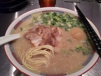 「SHIROMARU BASE 【700円】味玉+ねぎ増し【100」@一風堂 大森店の写真