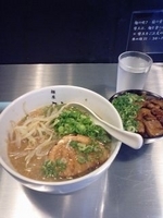 「アゴ節とんこつラーメン+チャーシューご飯」@麺屋 九秀の写真