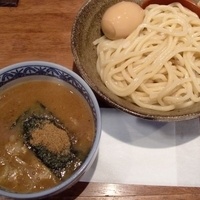 「辛つけめん 並 + 半熟玉子」@つけ麺専門店 三田製麺所 新橋店の写真