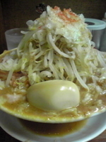 「豚入り味玉味噌ラーメン￥1000」@ラーメン麺徳 東上野店の写真