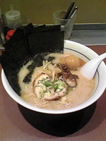 「ラーメン+のり+味玉（サービス小ライス）」@ひごもんず 品川店の写真