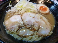 「醤油らーめん（大盛）」@新月の写真