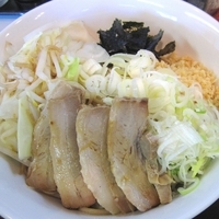 「チャーシュー特製油そば 750円」@焦がし醤油の肉そば屋 ブンブンマルの写真