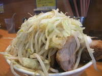 「小ラーメン豚入り+うずら卵」@ラーメン二郎 八王子野猿街道店2の写真