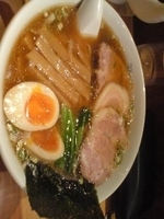 「中華そば得のせ880 大盛100」@morrisの写真