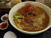 「ジャージャー麺（850円） ※ 極太麺に変更」@丸直の写真