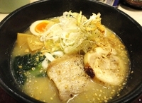 「鶏白湯らーめん+チャーシュー1枚 【700円+100円】」@らーめん獅童Ø 稔台店の写真