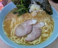 「らーめん（中）（750円）」@横浜寺田家ラーメン 白井店の写真