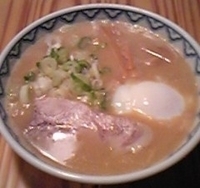 「ラーメン（600円）+温泉玉子（50円）」@とんぴととりの光龍益の写真