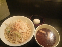 「つけめん（中）+生たまご」@らーめん破顔おおびるの写真