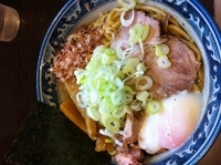 「温玉油そば」@兎に角 松戸店の写真