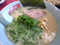 「《期間限定》濃厚プレミアム塩とんこつラーメン 780円」@ラーメン山岡家 足利店の写真