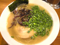 「ラーメン フツウ（650円）」@博多長浜らーめん ぼたん 高田馬場店の写真