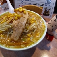「味噌ラーメン650円+チャーシュー1枚130円+もやし増し+50」@サッポロラーメン羆 龍舞店の写真