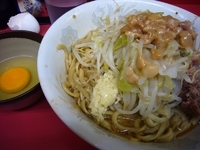 「汁なし【ニンニクアブラ】（600円）+生卵（50円）」@ラーメン二郎 環七一之江店の写真