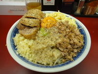 「汁なし（豚入り）+ヤサイ・ニンニク」@らーめん豚喜 川口店の写真