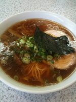 「醤油ラーメン ￥700」@支那そばや 鶴ヶ峰店の写真