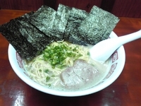 「塩とんこつ+替玉×2」@麺龍の写真