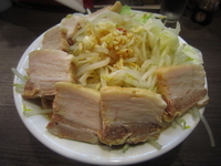 「肉ドカ（850円）」@四麺燈の写真