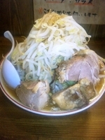 「ラーメン豚入り（野菜、カラメ）」@ラーメンアキラの写真