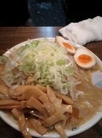 「みそらーめん 野菜増し メンマ増し（700円）+味玉（HPクーポ」@こってりらーめん 誉の写真