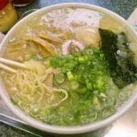 「（土日祝限定）塩豚骨らーめん（中）+味玉 740円+150円+5」@東京らぁめんちよだの写真