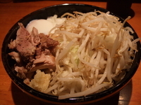 「まぜ+ヤサイマシ」@麺者我楽の写真