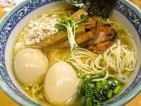 「とりそば（塩）（850円）+味玉（100円）」@らーめん いまるやの写真