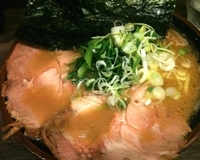 「海苔チャーシュー 大盛り ￥1050 ※海苔クーポン」@神田ラーメン わいず 神田本店の写真