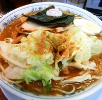 「中華そば（味濃いめ）+野菜」@東池袋大勝軒 神奈川新町店の写真