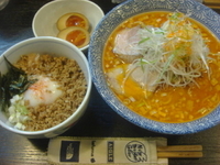「ごまの辛いそば+多賀野丼+くんせい玉子」@中華そば 多賀野の写真