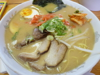 「ふくちあんラーメン（大盛り）」@大阪ふくちぁんラーメン 八戸ノ里店の写真