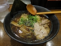 「醤油ラーメン」@壱鵠堂 高田店の写真