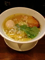 「しゃも塩そば+味玉（700円+100円）」@麺や 蒼 AOIの写真