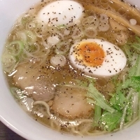 「醤油ラーメン + たまご」@牛骨ラーメン 香味徳の写真