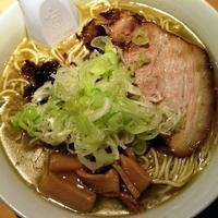 「煮干し塩ラーメン 脂多め」@麺や のかぜの写真