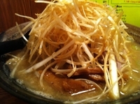 「こっさりらーめん（みそ）+ねぎ」@北海道ラーメン めんぽぽの写真