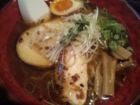 「W醤油ラーメン」@麺厨房 華燕の写真