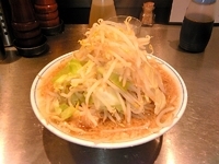 「らーめん（600円）+味玉（100円）+野菜増し（無料）」@らーめん大 蕨店の写真