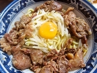 「牛すじラーメン（800円）（ぶっかけ、冷）」@らーめんしょっぷ中吉 綾瀬店の写真