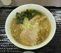 「塩らぁ麺（850円）」@創彩麺家 野の実 足柄サービスエリア店の写真