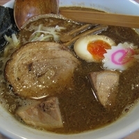 「魚介とんこつらぁめん750円+チャーシュー丼300円」@極麺 大森の写真