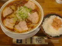 「中華そば（中）+韓国風明太子ごはん」@中華そば つし馬の写真