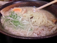 「味玉らーめん （中太麺、固め、脂多め） （750￥）」@老舗らーめん 神虎 北新地本店の写真